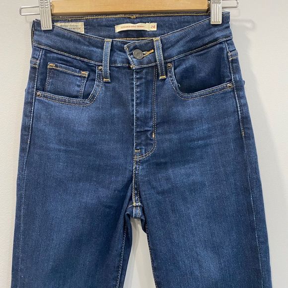 Levi’s 721 High Rise Skinny Jeans - Picture 4 of 12